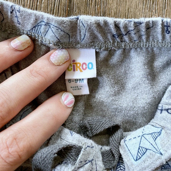 4/$10 Circo baby boy pants 6-9 months - Picture 4 of 5